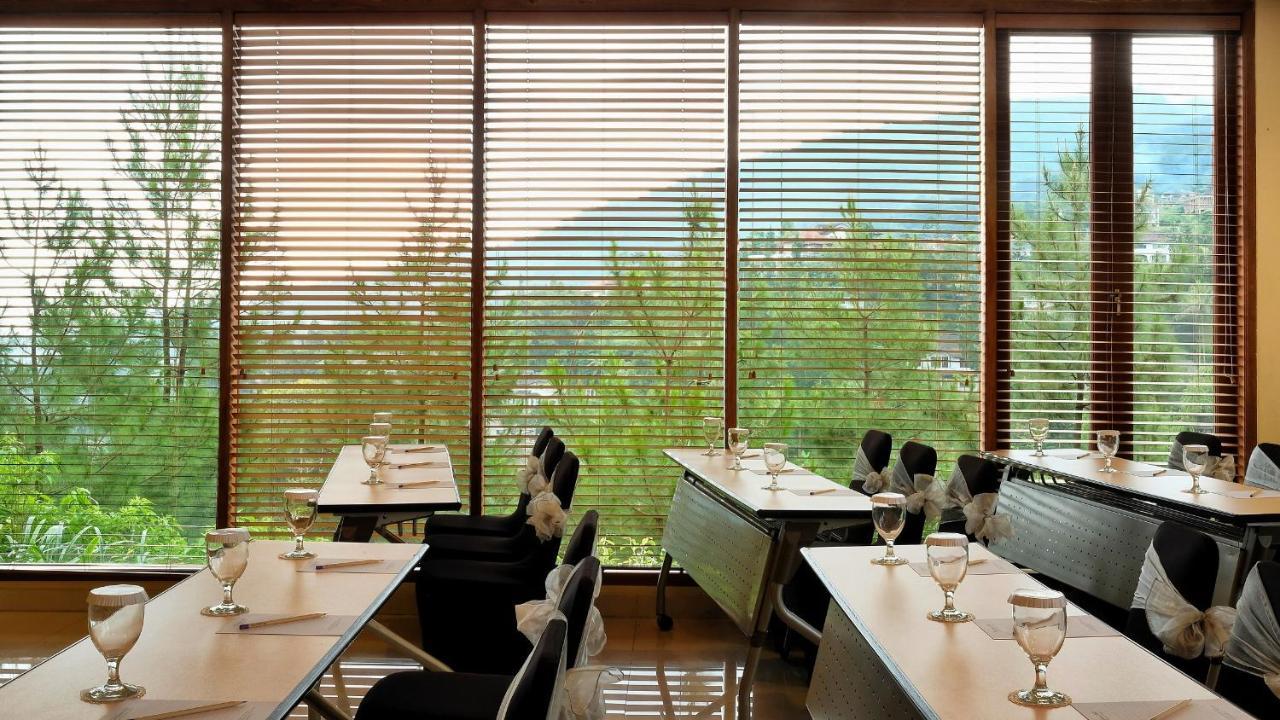 The Grand Hill Resort-Hotel Puncak Exterior foto